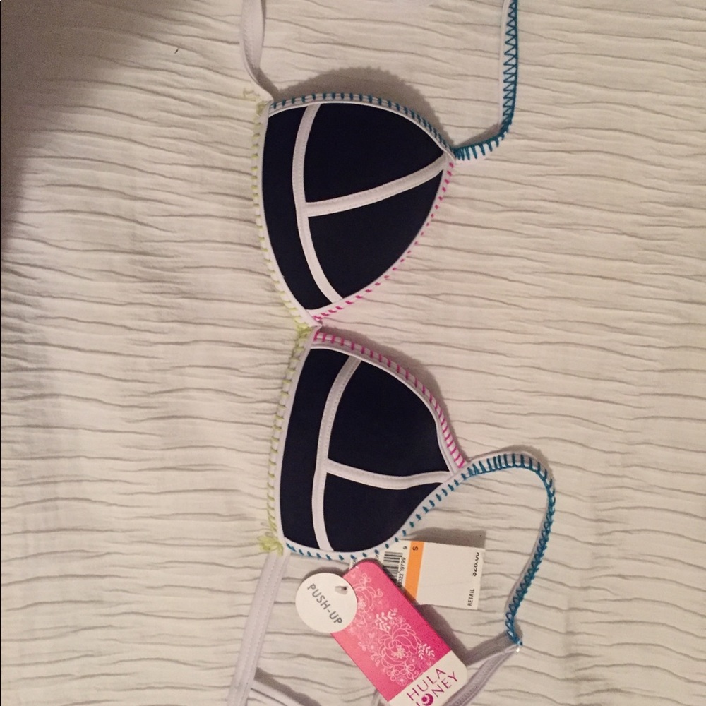 Never Worn Hula Honey Bathing Suit Top (Small)